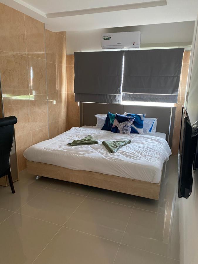 Trio Gems Condo, Pattaya Thailand Jomtien Beach Esterno foto